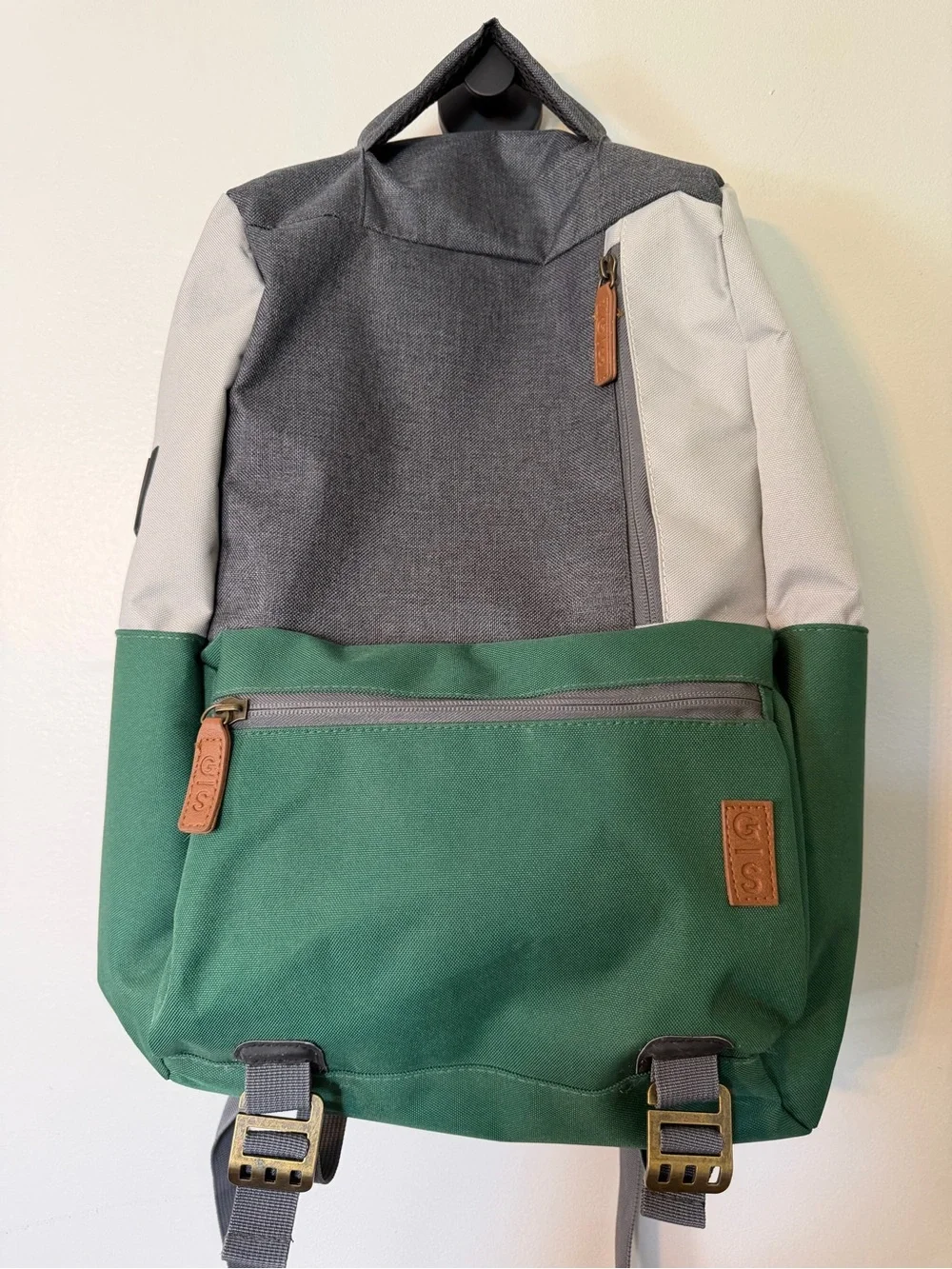 General Supply Goods + Co Commuter Daypack Backpack with USB Port – Green & Gray